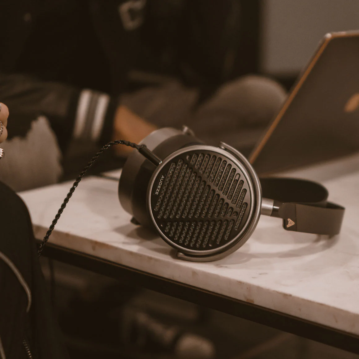 Audeze - MM-100 - Image 12