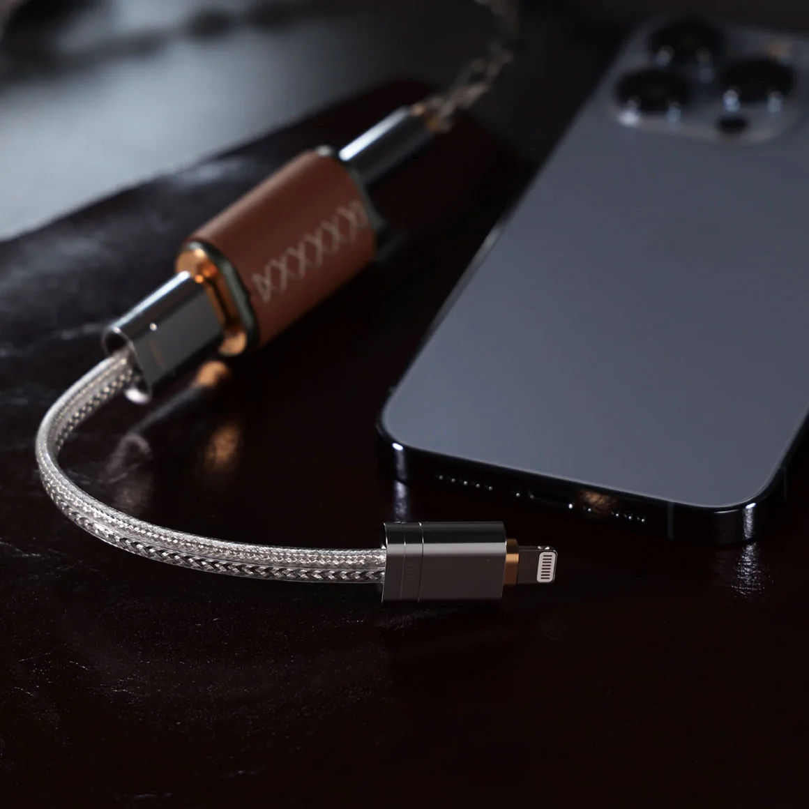 ddHiFi - MFi09S Lightning to USB-C OTG Cable - Image 5