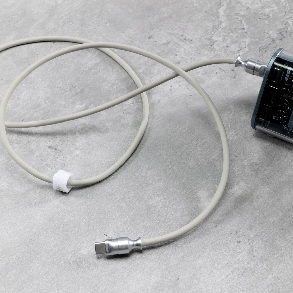 ddHiFi - PC02L Retro-style Fast Charging Data Cable - Image 4