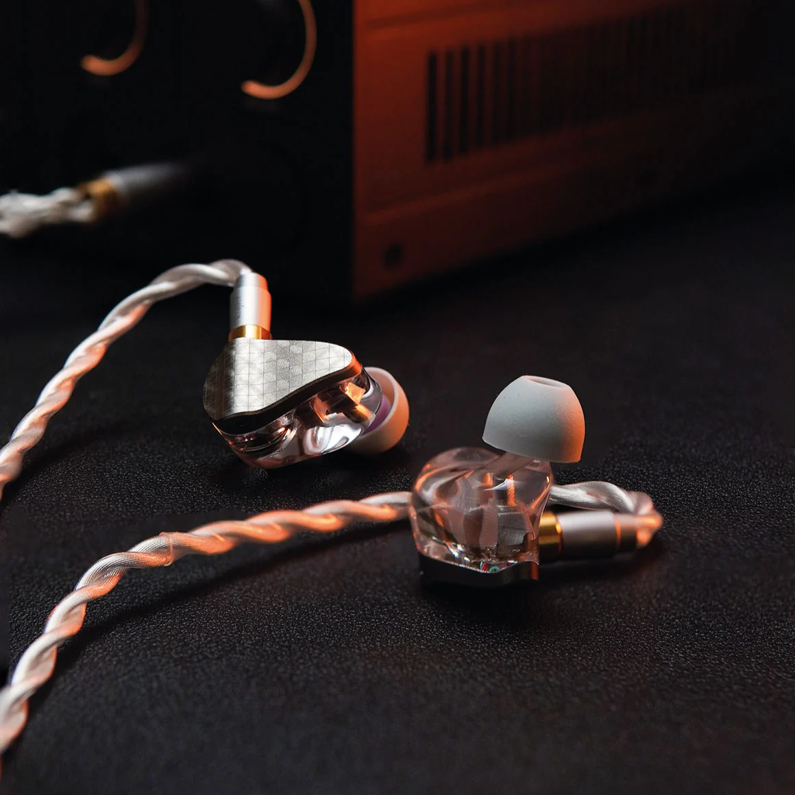 ddHiFi x Moondrop - Surface - Image 12