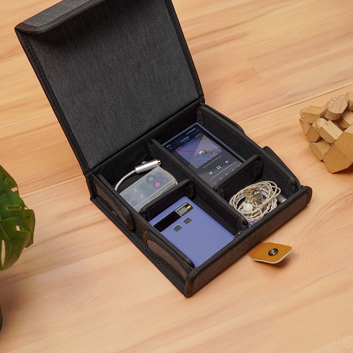 Headphone Zone - Collector’s Kit Medium - Image 7