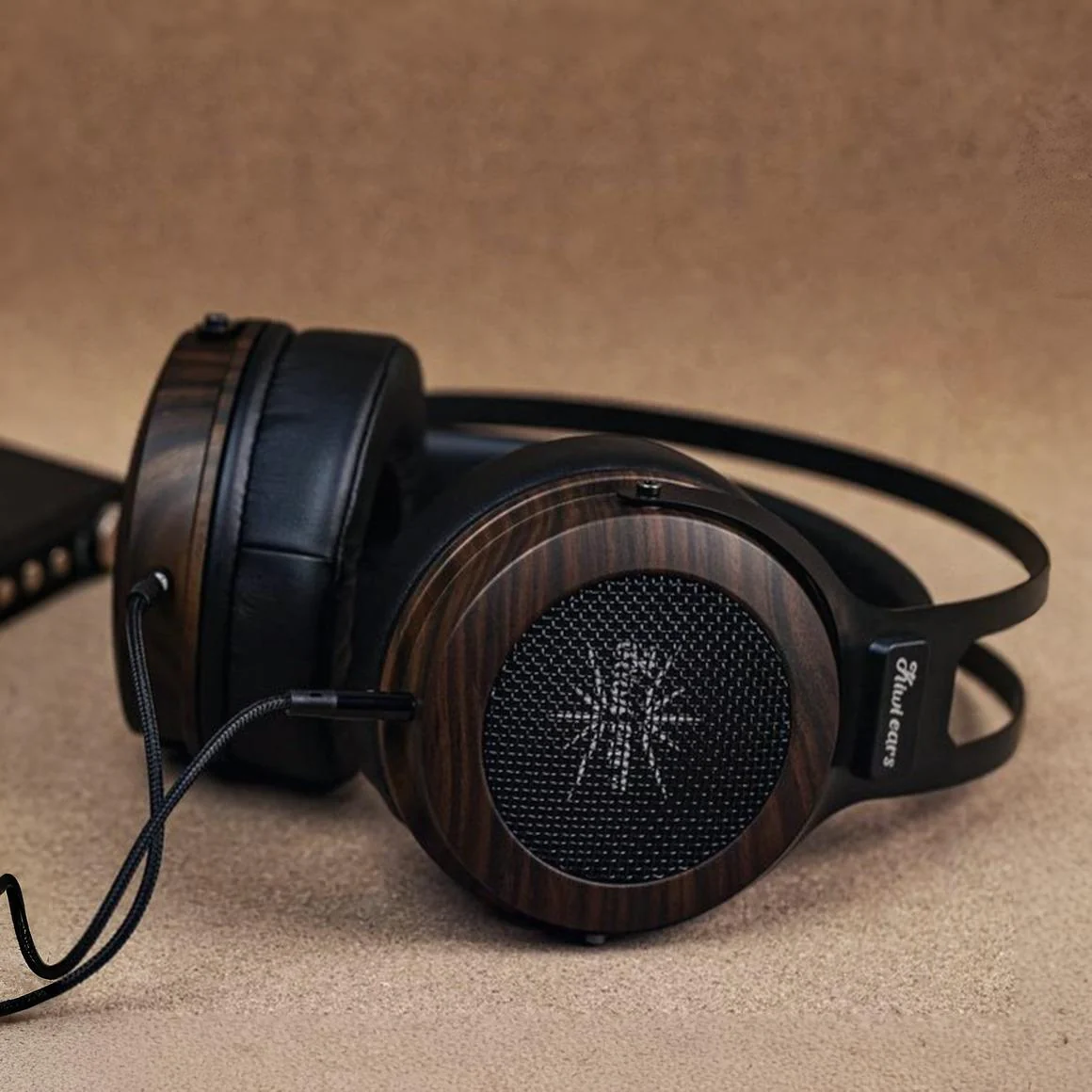 Kiwi Ears - Altruva - Image 20