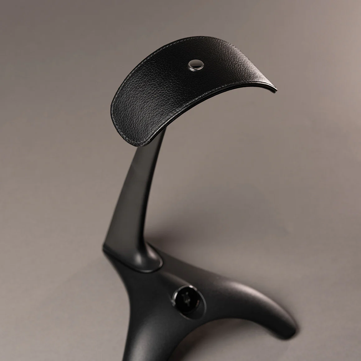 Meze - Manta Headphone Stand - Image 15