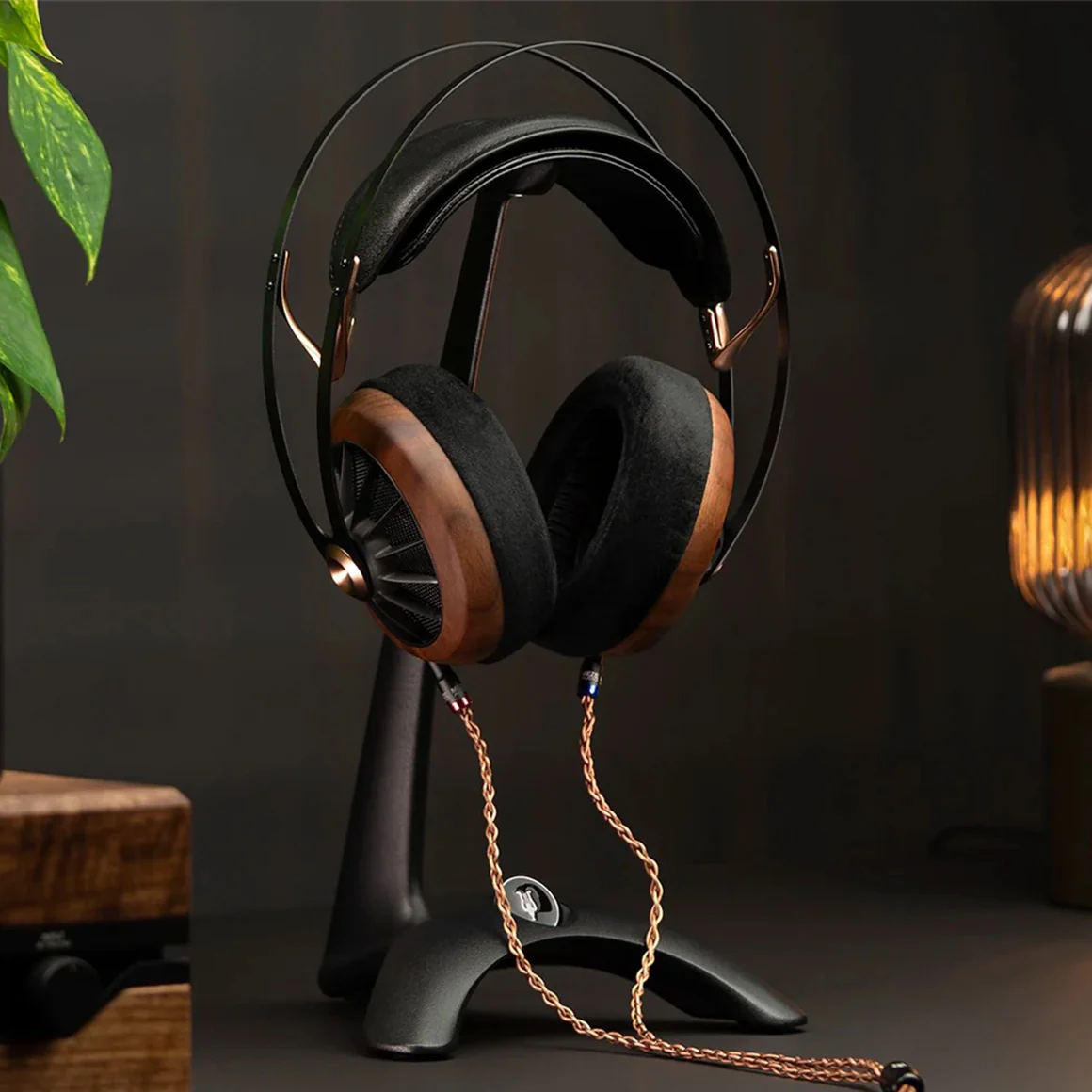 Meze - Manta Headphone Stand - Image 22