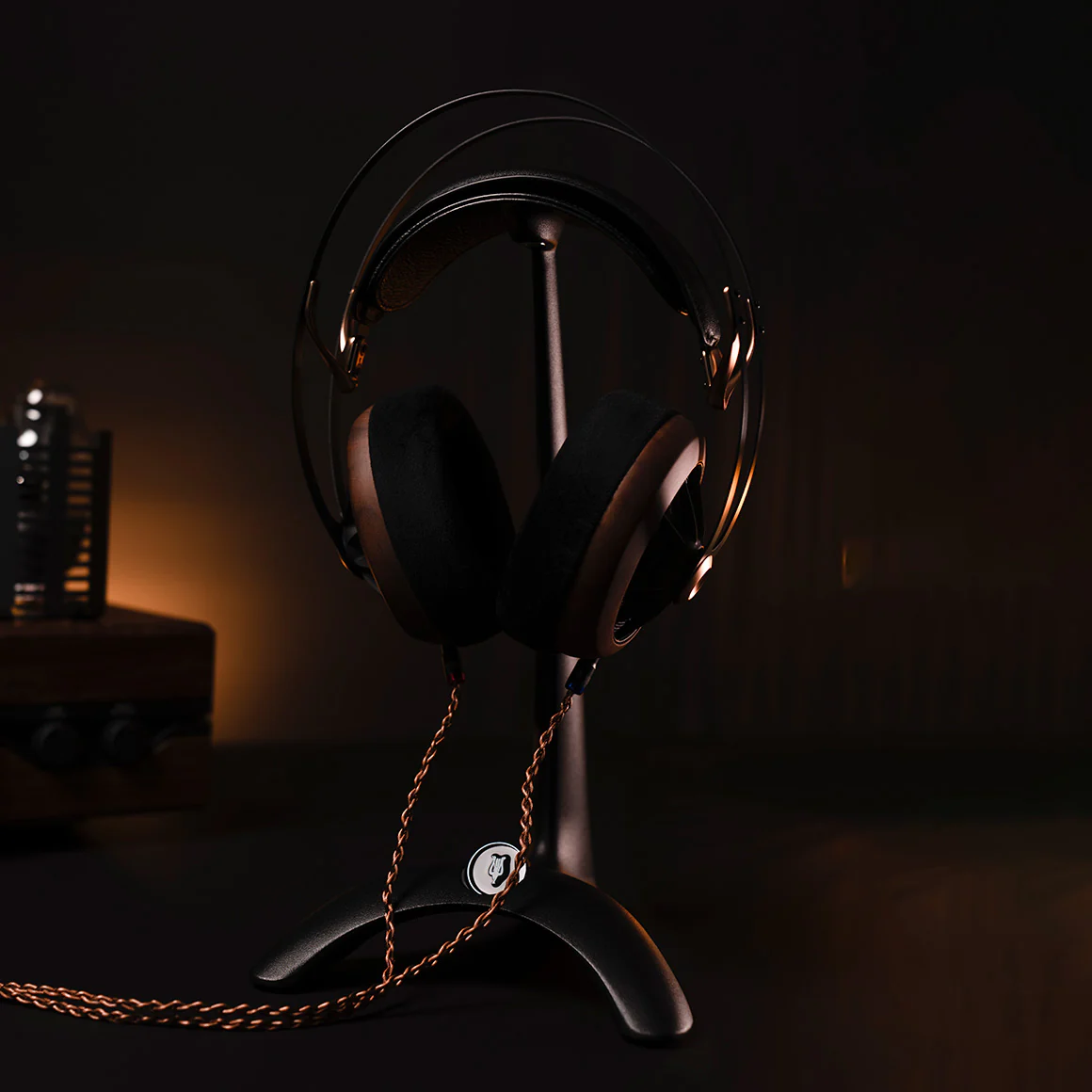 Meze - Manta Headphone Stand - Image 23