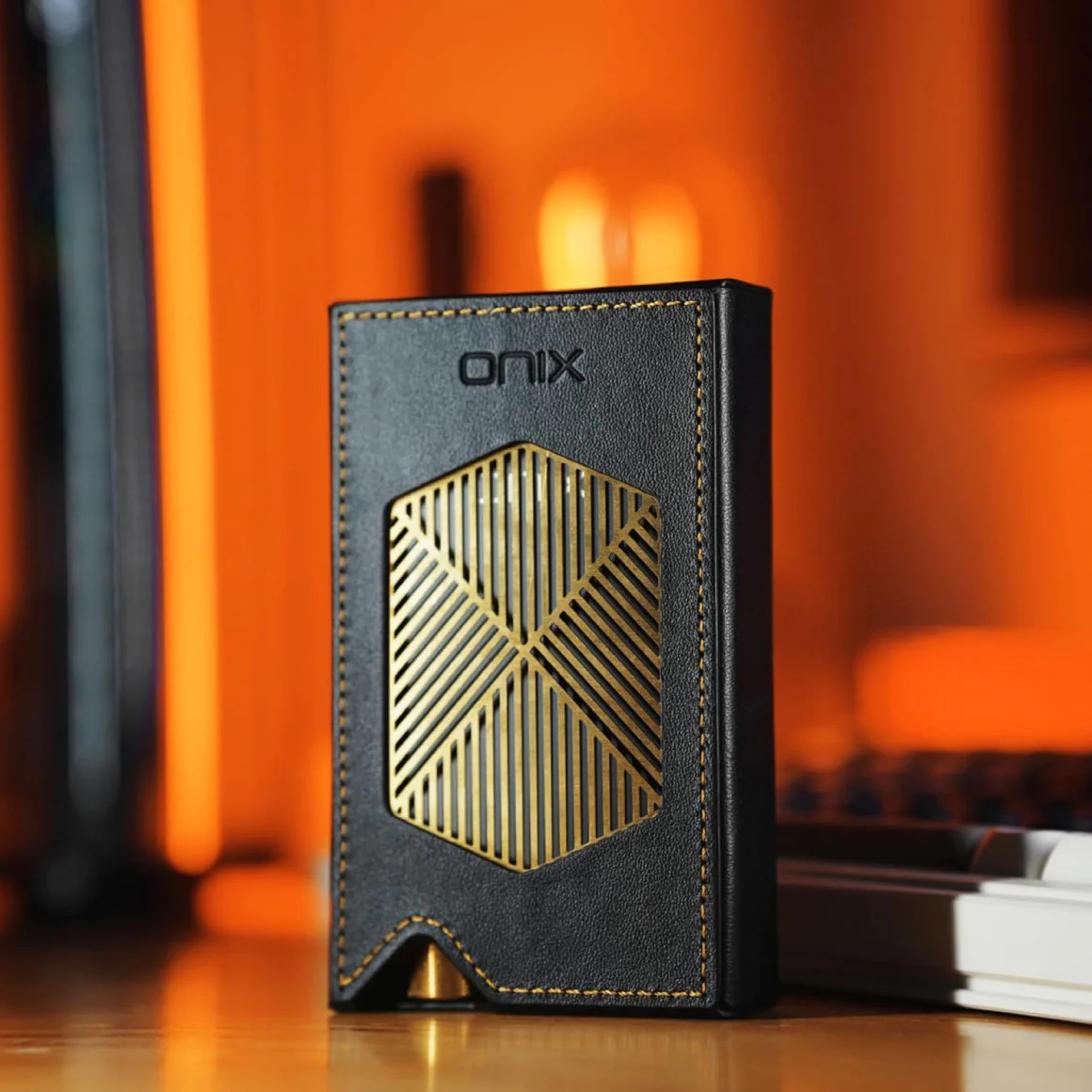 ONIX - Overture XM5 Leather Case - Image 5